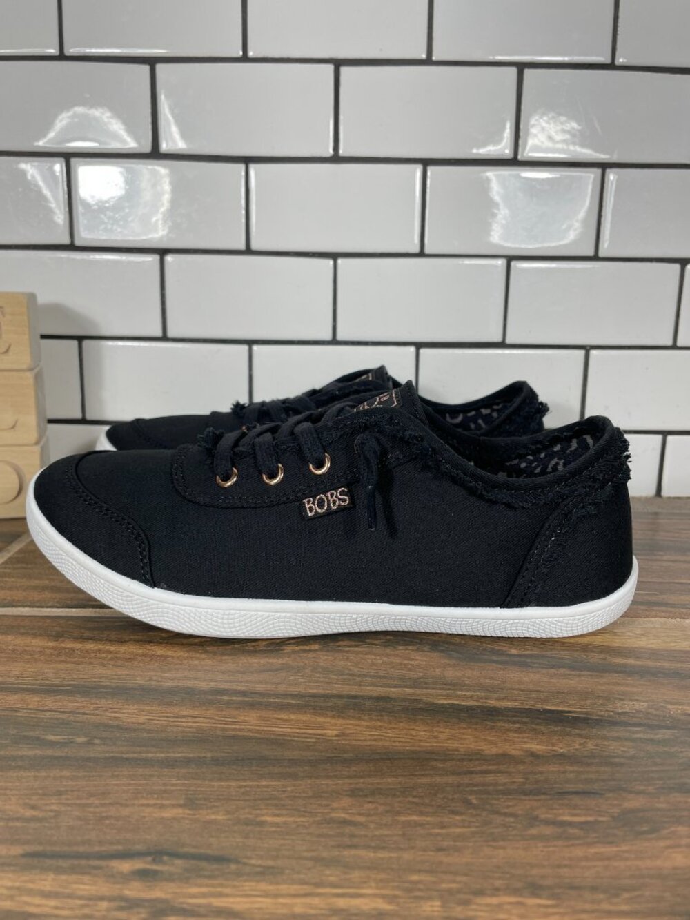 Skechers BOBS B Cute Shoes Womens Size 6.5 Black Canvas Frayed Slip On Sneakers